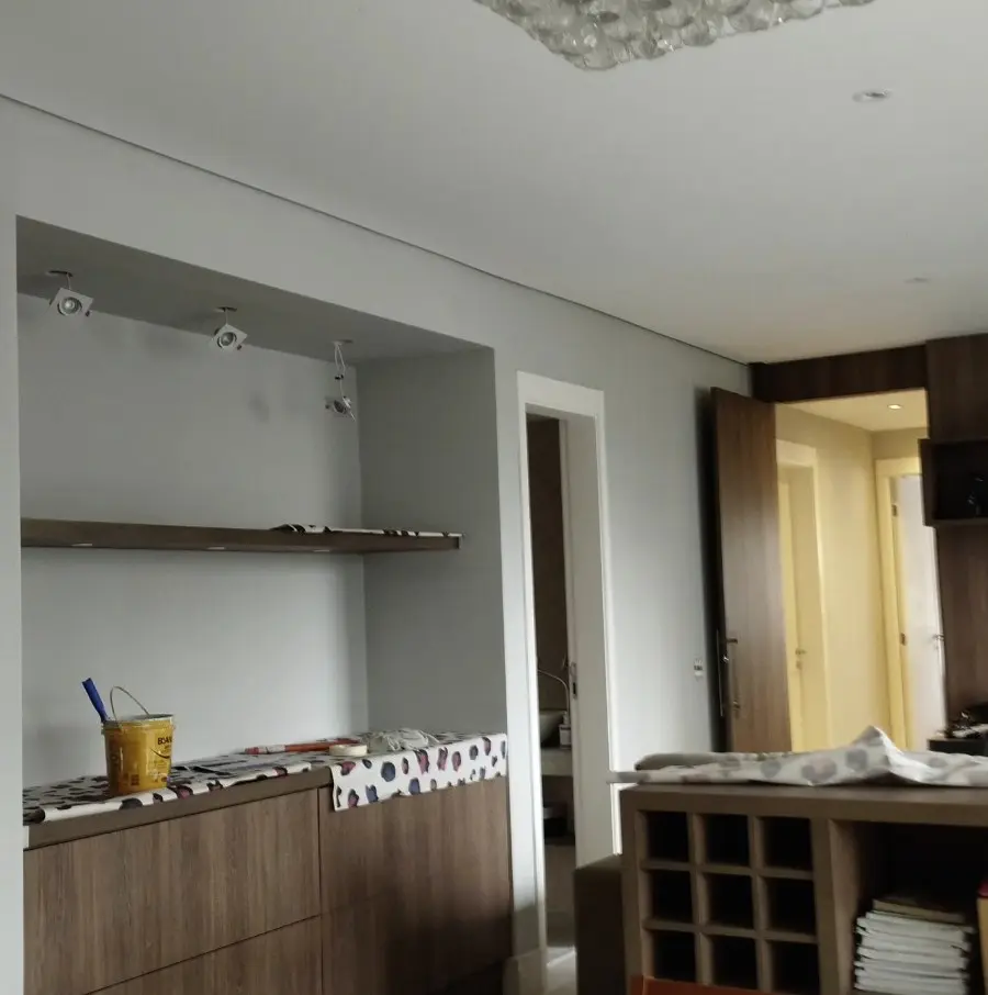 Sala em fase de acabamento
